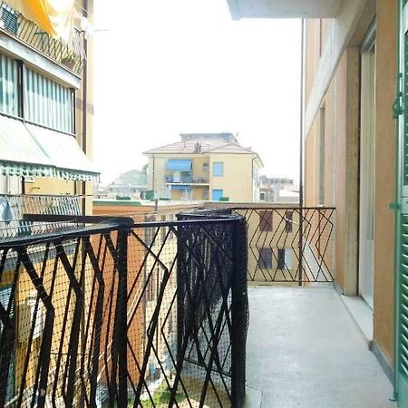 a levanto, trilocale vicino alla stazione Esterno foto